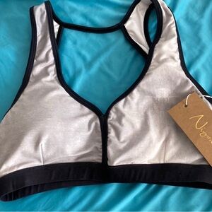 Niyama Sol Black and White Sports Bra Sz M/L NWT